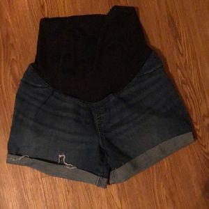 Super comfy maternity shorts